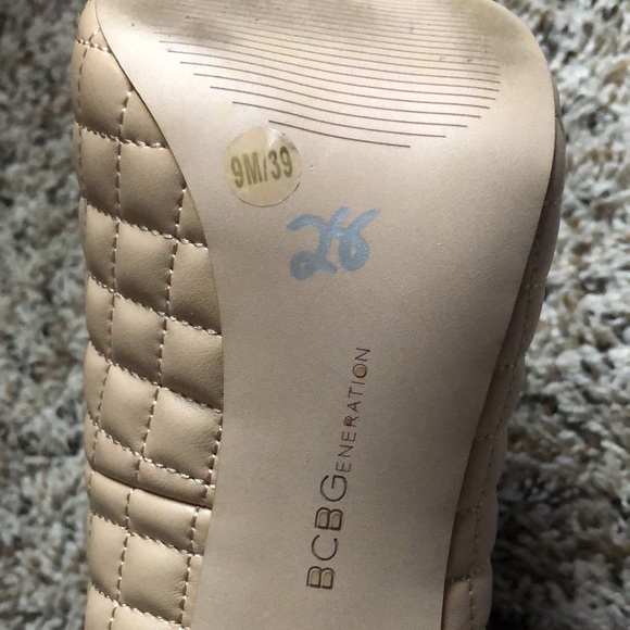 BCBG Pumps - Picture 5 of 5